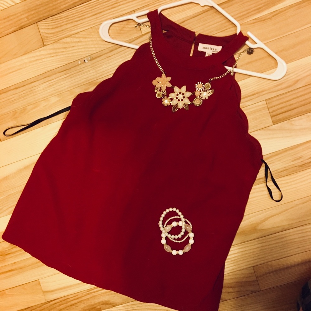 🔥Scalloped Red Top🔥